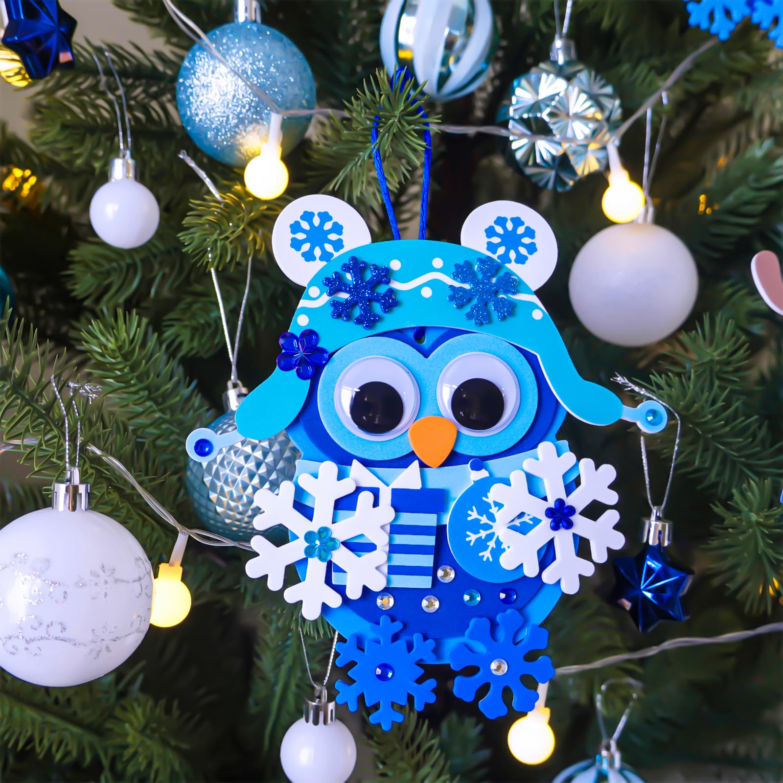 Winlyn googly-eyes deliver playful charm with adhesive backing for quick decorating.