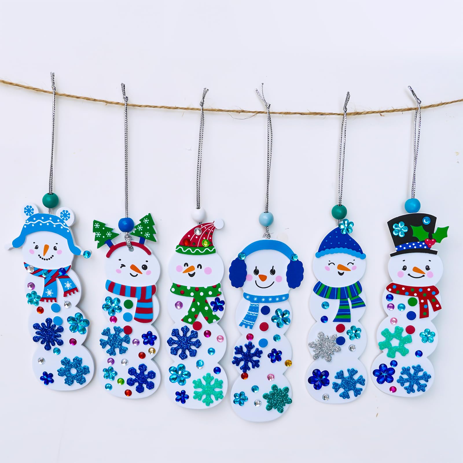 Winlyn party favors winter crafts for memorable stocking stuffers.