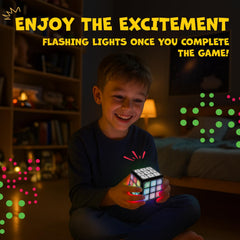 Winning Fingers Flashing Cube follows patterns to train memory and focus during rounds.