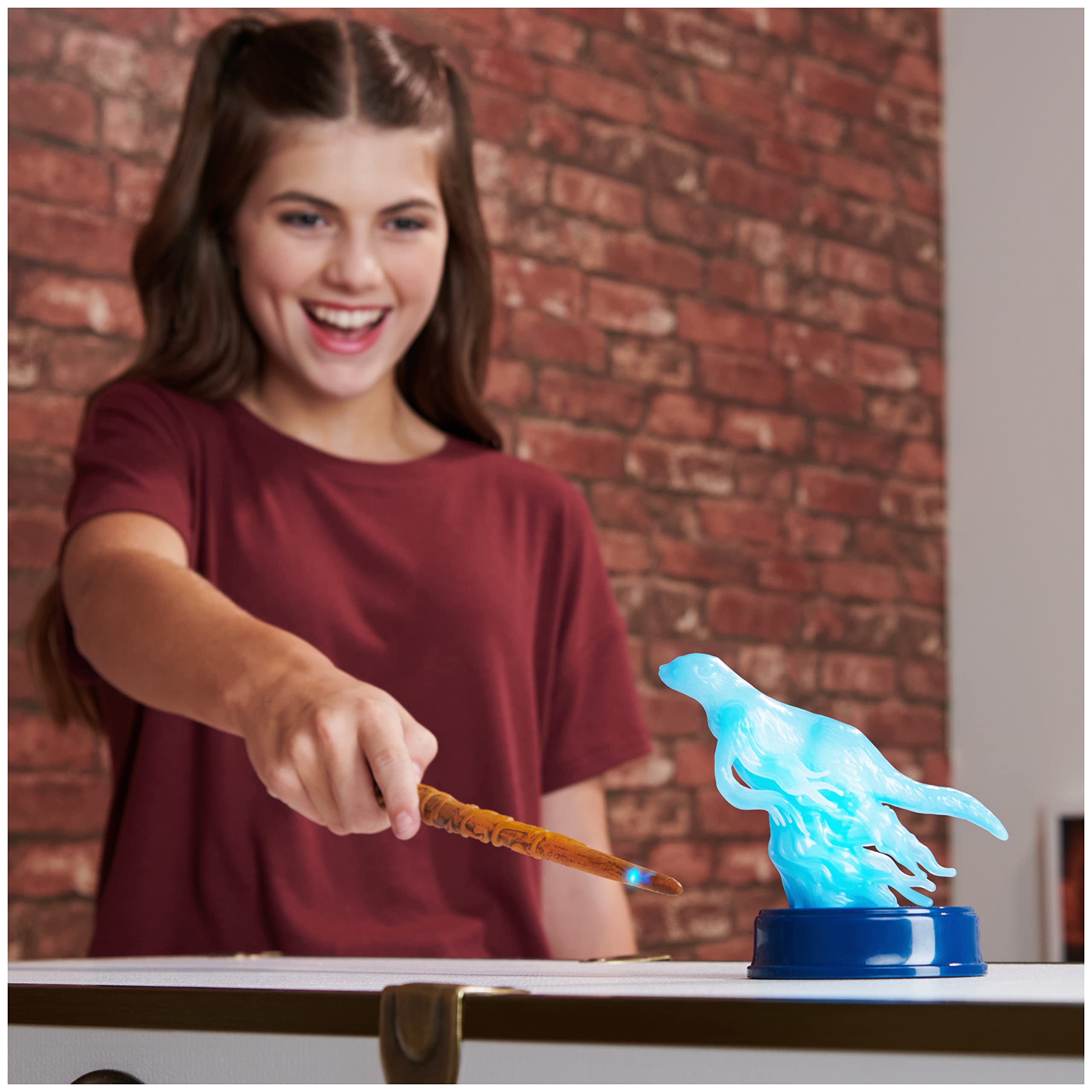 Wizarding World Patronus otter figure lights up to display your Patronus in play.