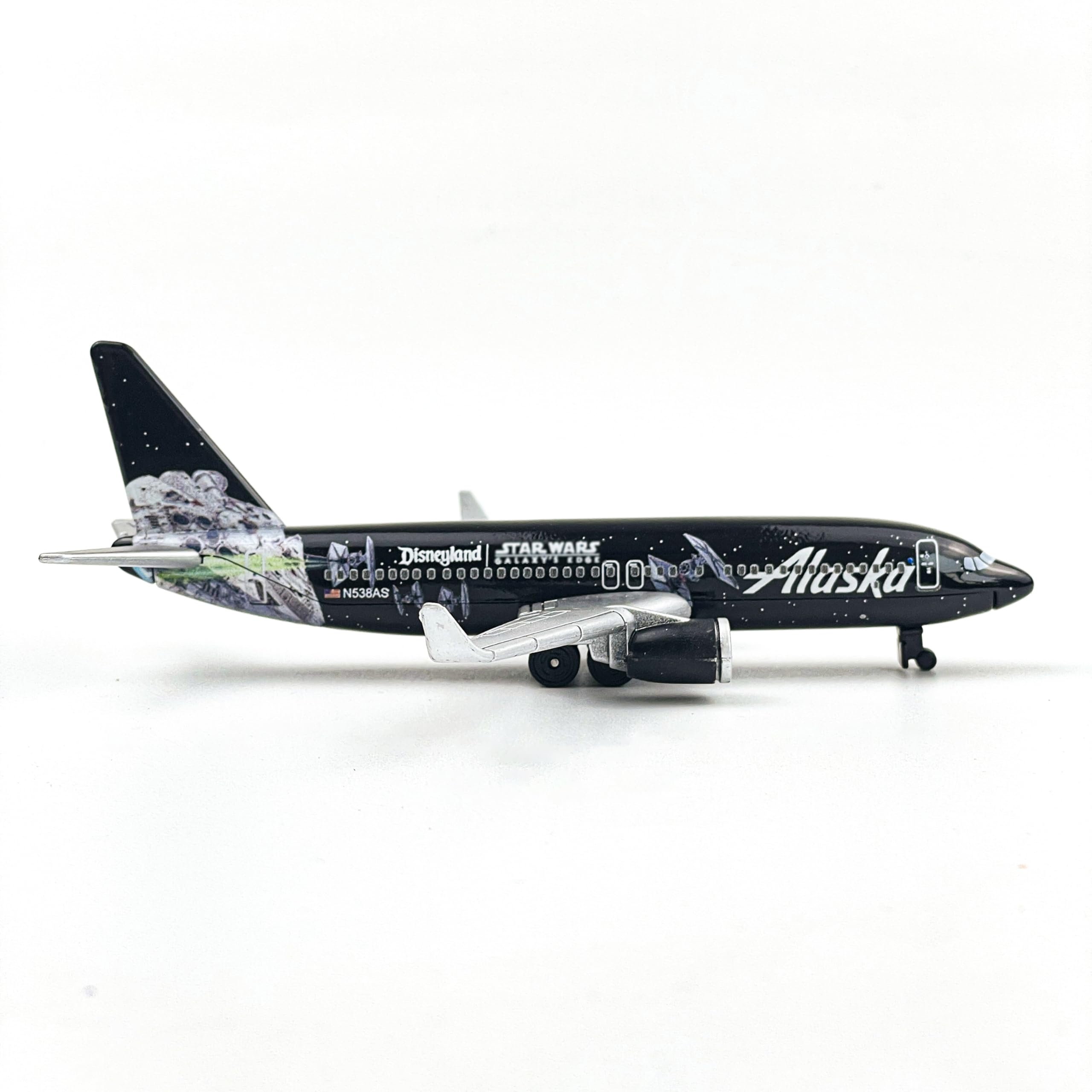 WngAur Alaska airplane model features sliding wheels for take-off simulations
