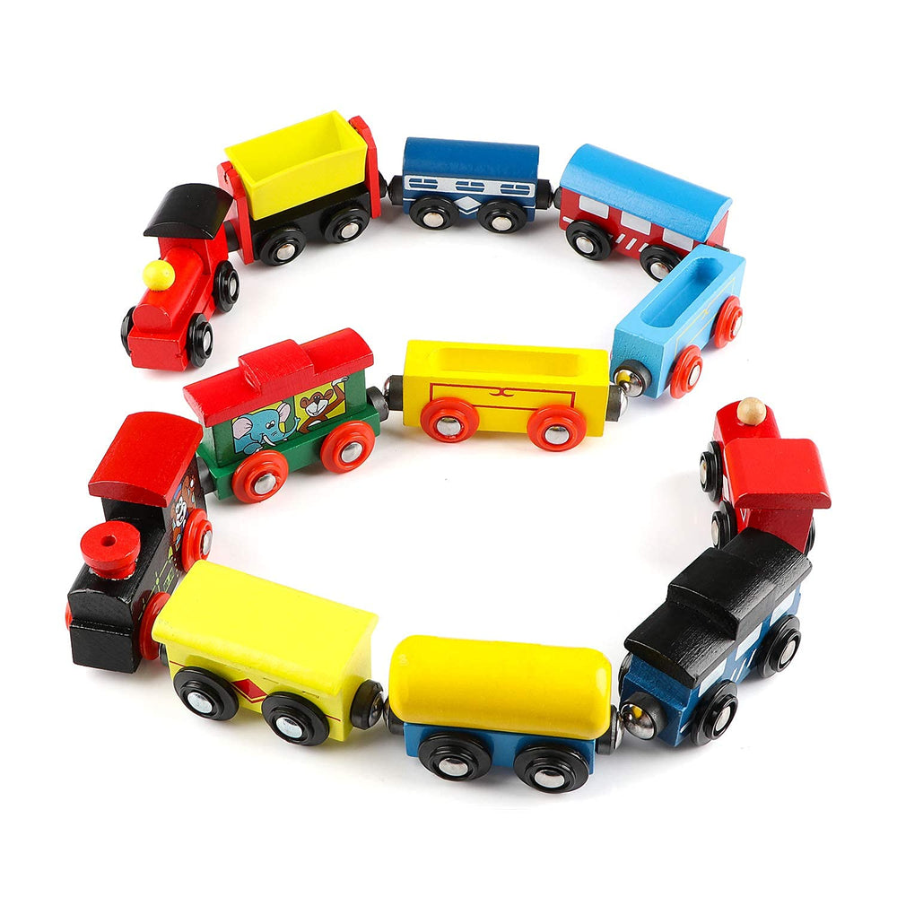 Wondertoys hopper coach pair demonstrates versatile coupling options during play.