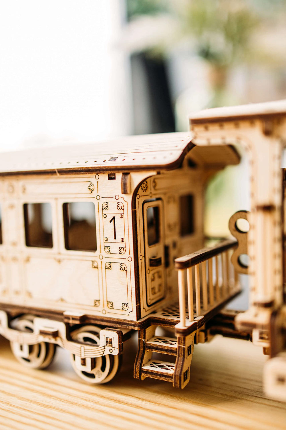 Wood Trick high-complexity puzzle challenges experienced builders.