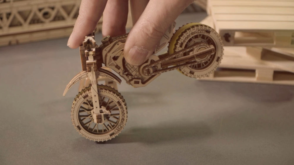 WOODEN.CITY Motocross 3D Puzzle durable wood pieces promise long-term display value.