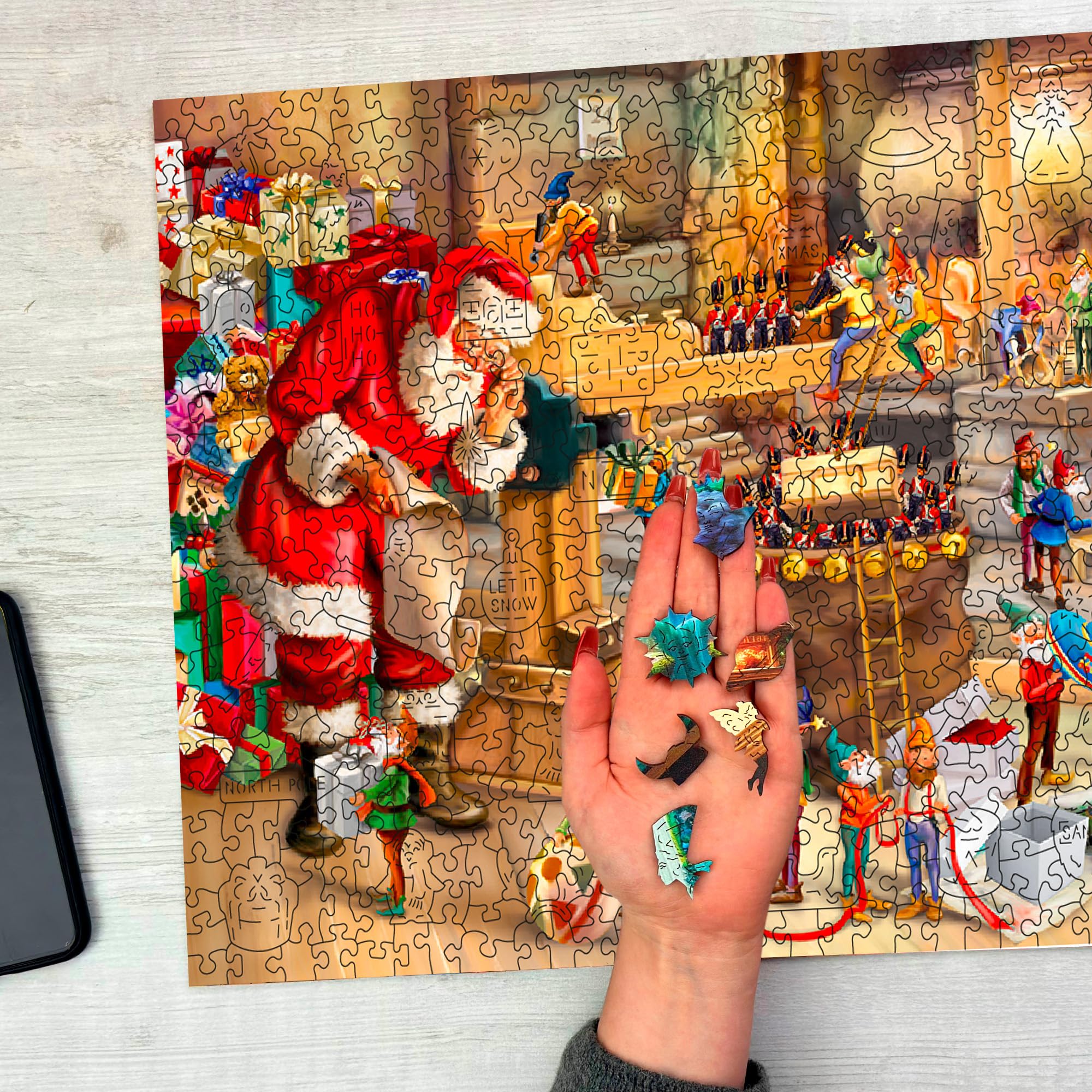 WOODEN.CITY Winter scene puzzle captures a cozy holiday ambiance.