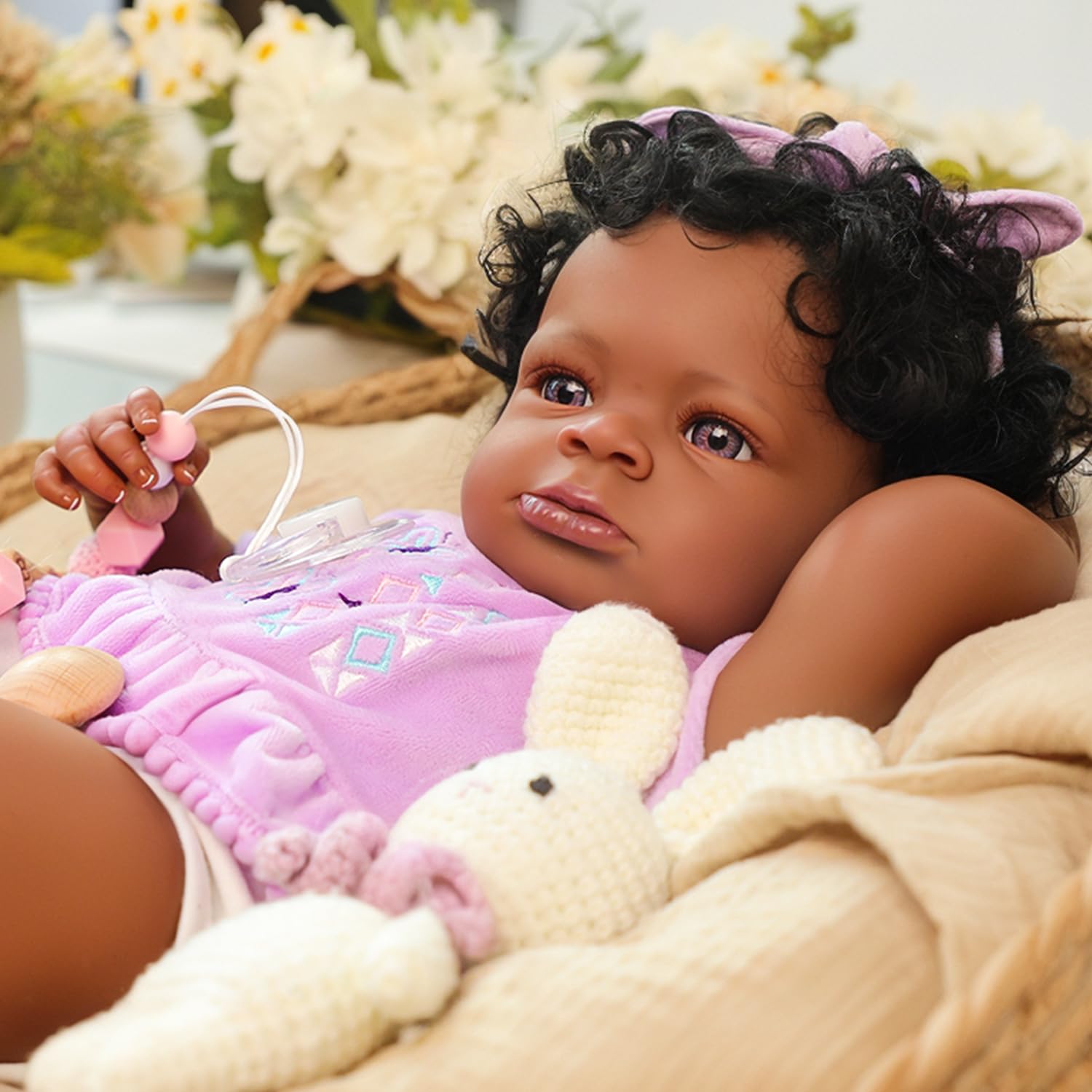 WOOROY black-curly hair with hand-rooted lashes for natural look