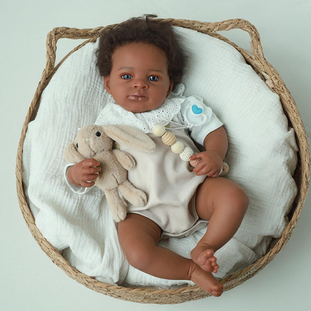 WOOROY 20-inch reborn doll with full vinyl body for lifelike skin texture