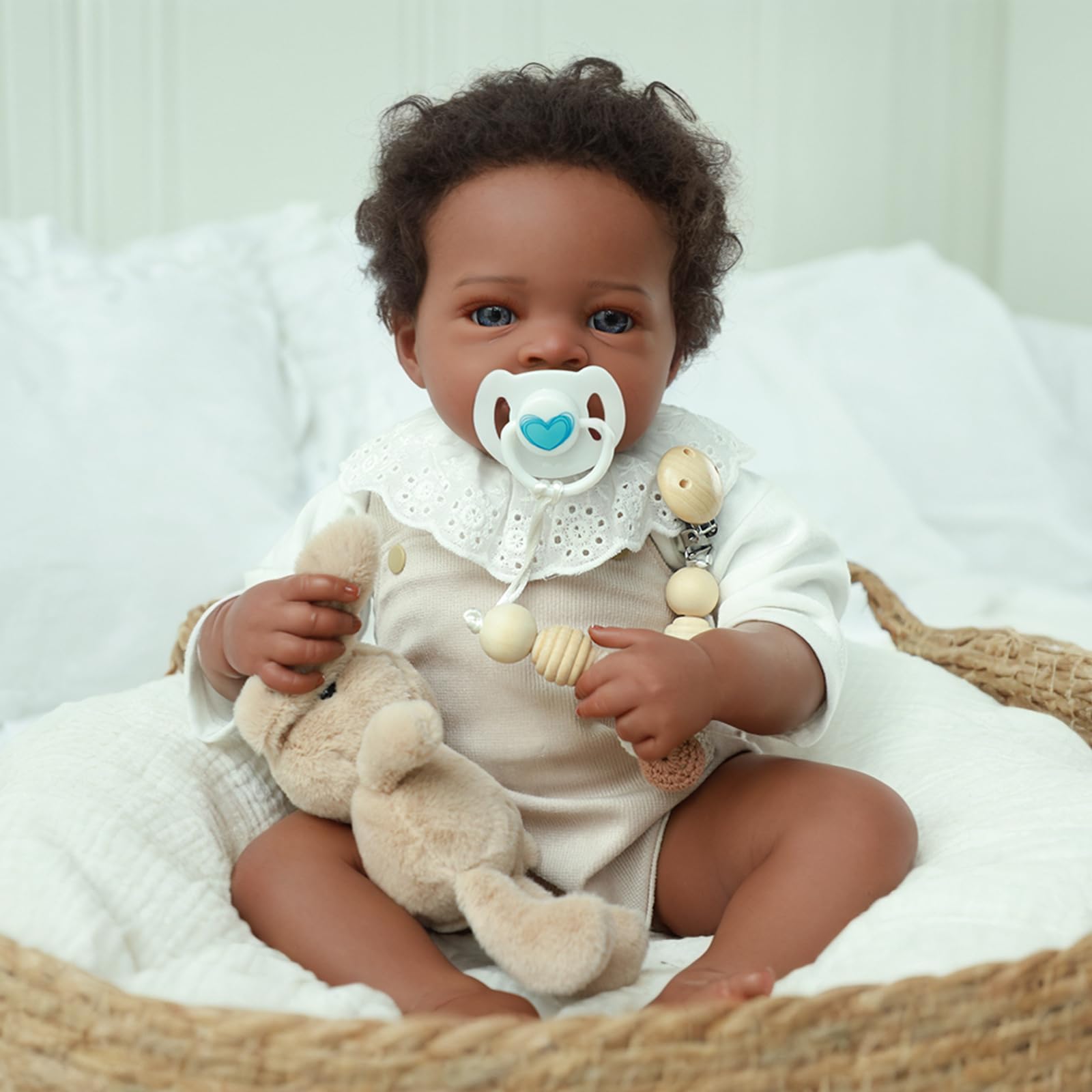 WOOROY weighted body provides soft, comforting feel during cuddles