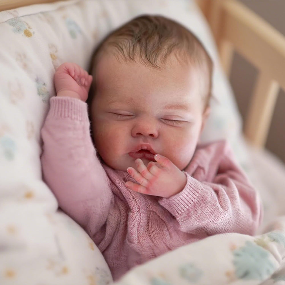 WOOROY Reborn doll weighted soft body recreates a natural hug feel during play