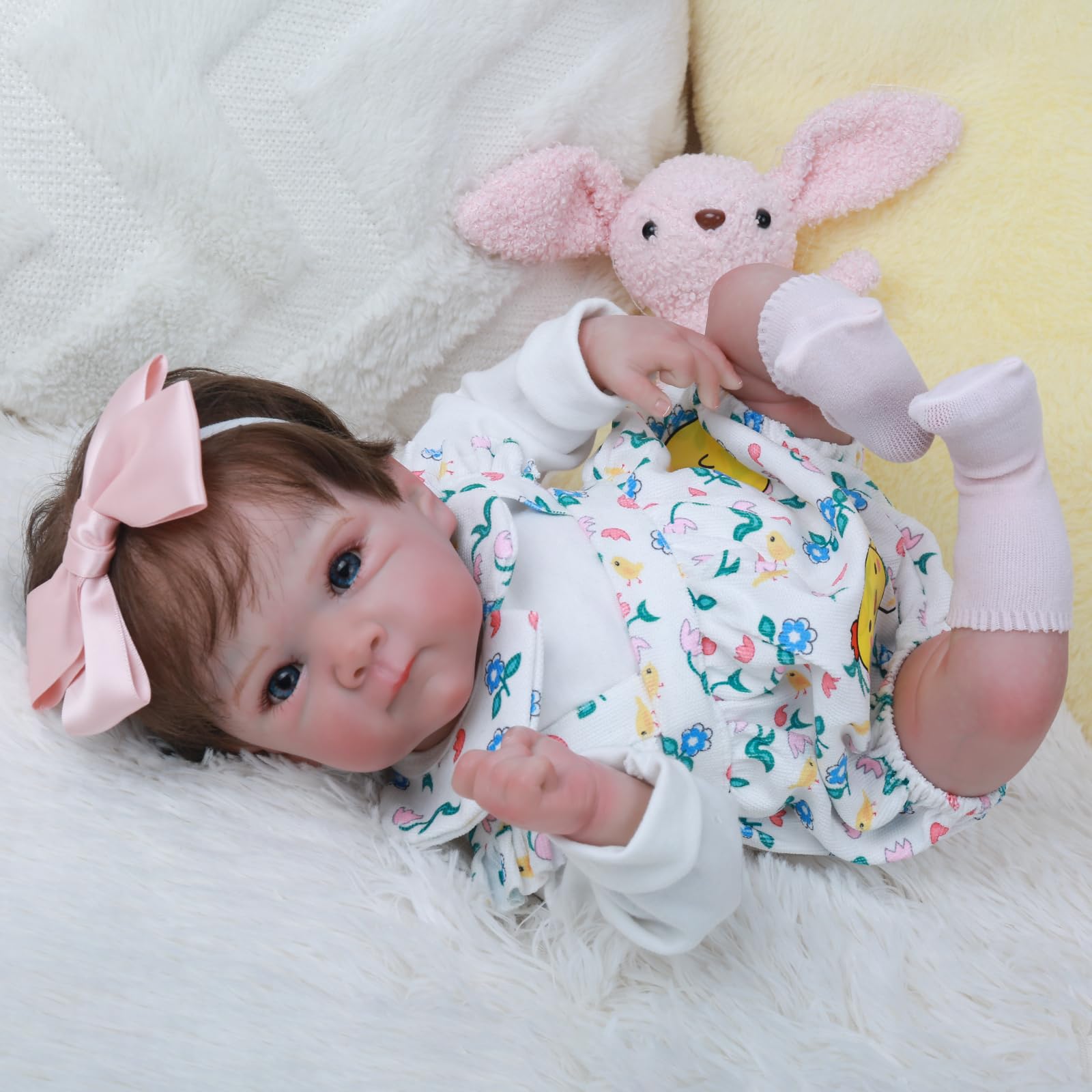 WOOROY Reborn feeding accessories support interactive care routines.