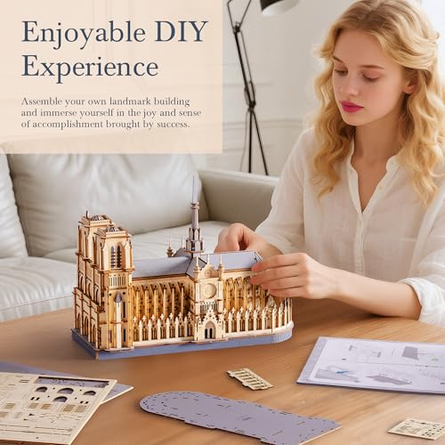 Wowood Notre Dame cathedral model display shows a durable wooden replica for desks.