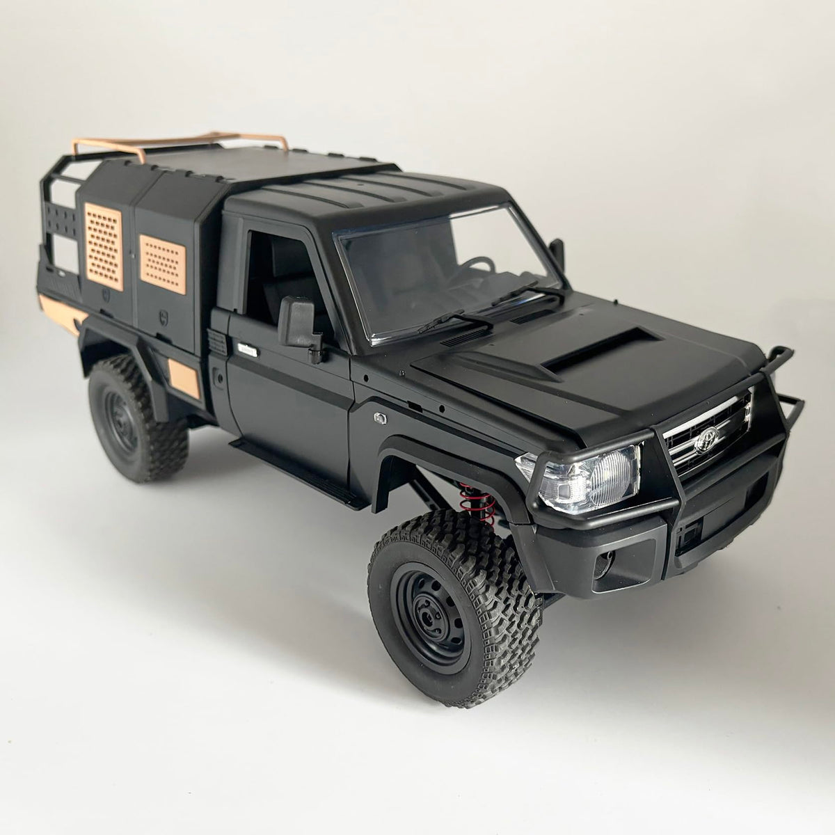 WPLDEWAN MN82S front view ready for off-road adventures