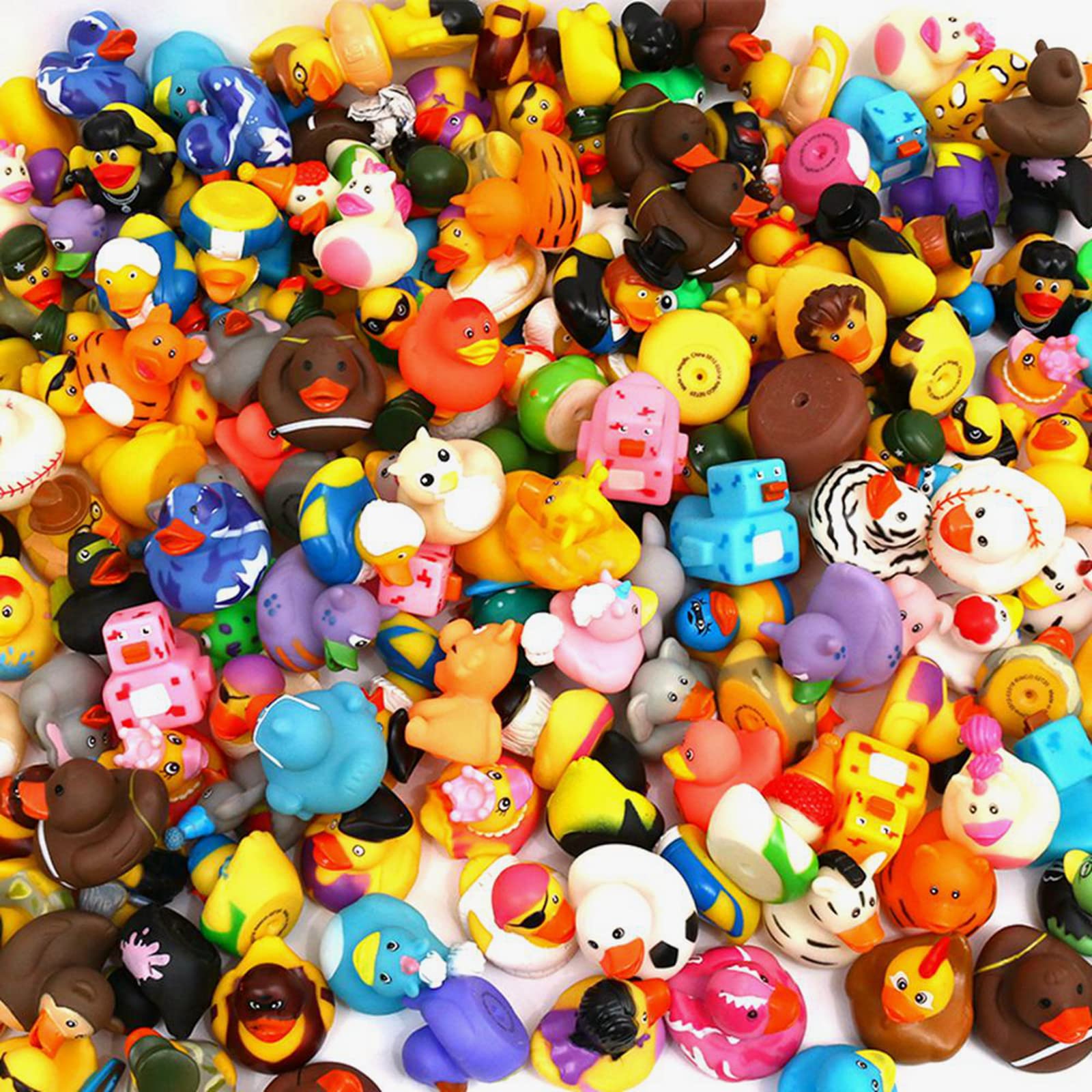 WQTHE rubber ducks birthday party favors for festive bath time and décor.