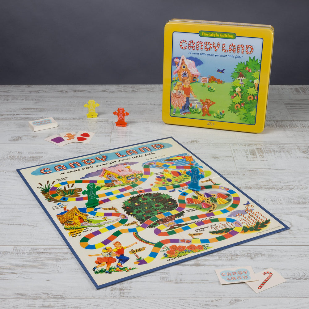 Gingerbread Men tokens in frosted plastic add nostalgic charm.