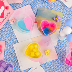 WUJYLY party favors with cards promote creative, mess-free slime play.