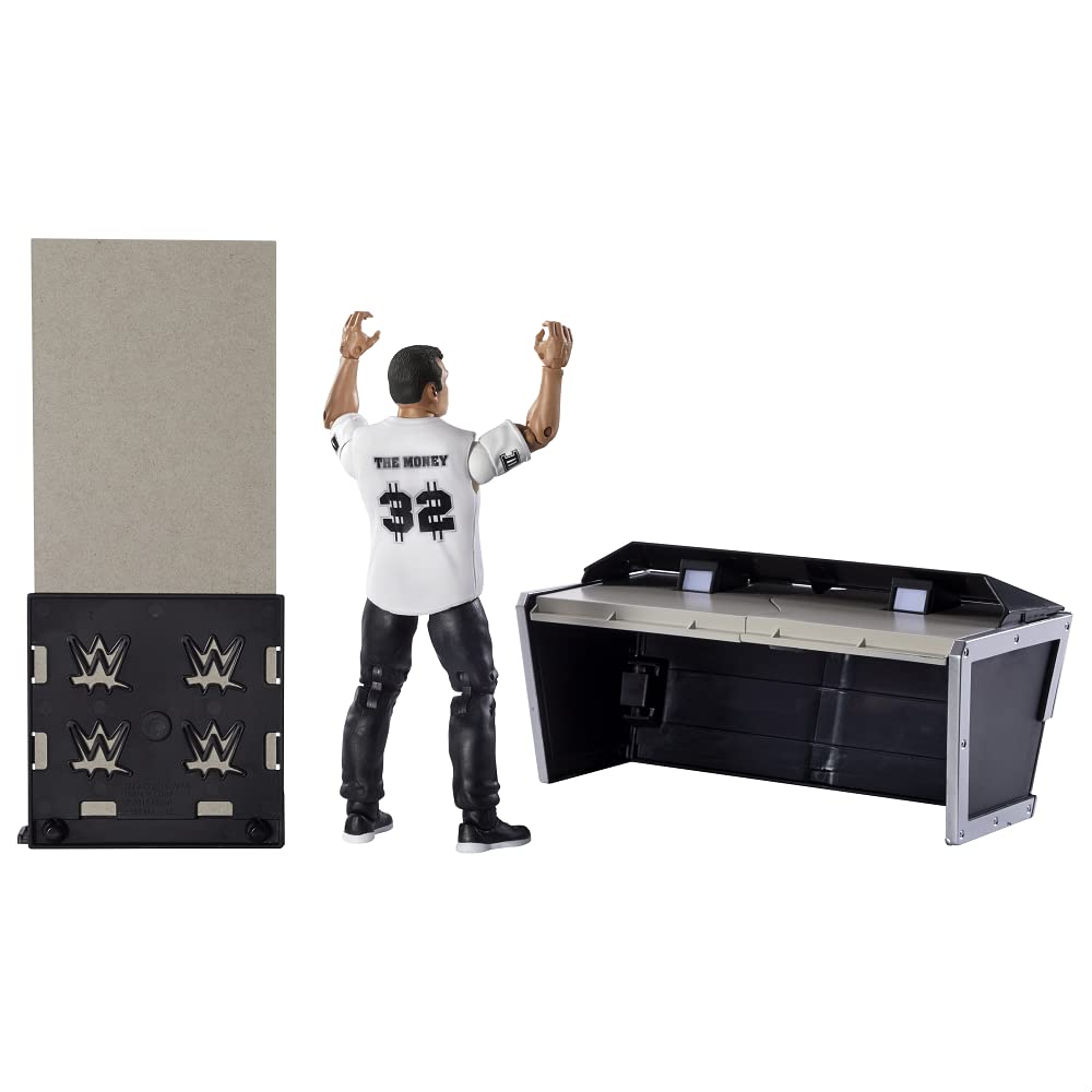 Out-of-the-box ready with deluxe articulation for dynamic posing and storytelling.