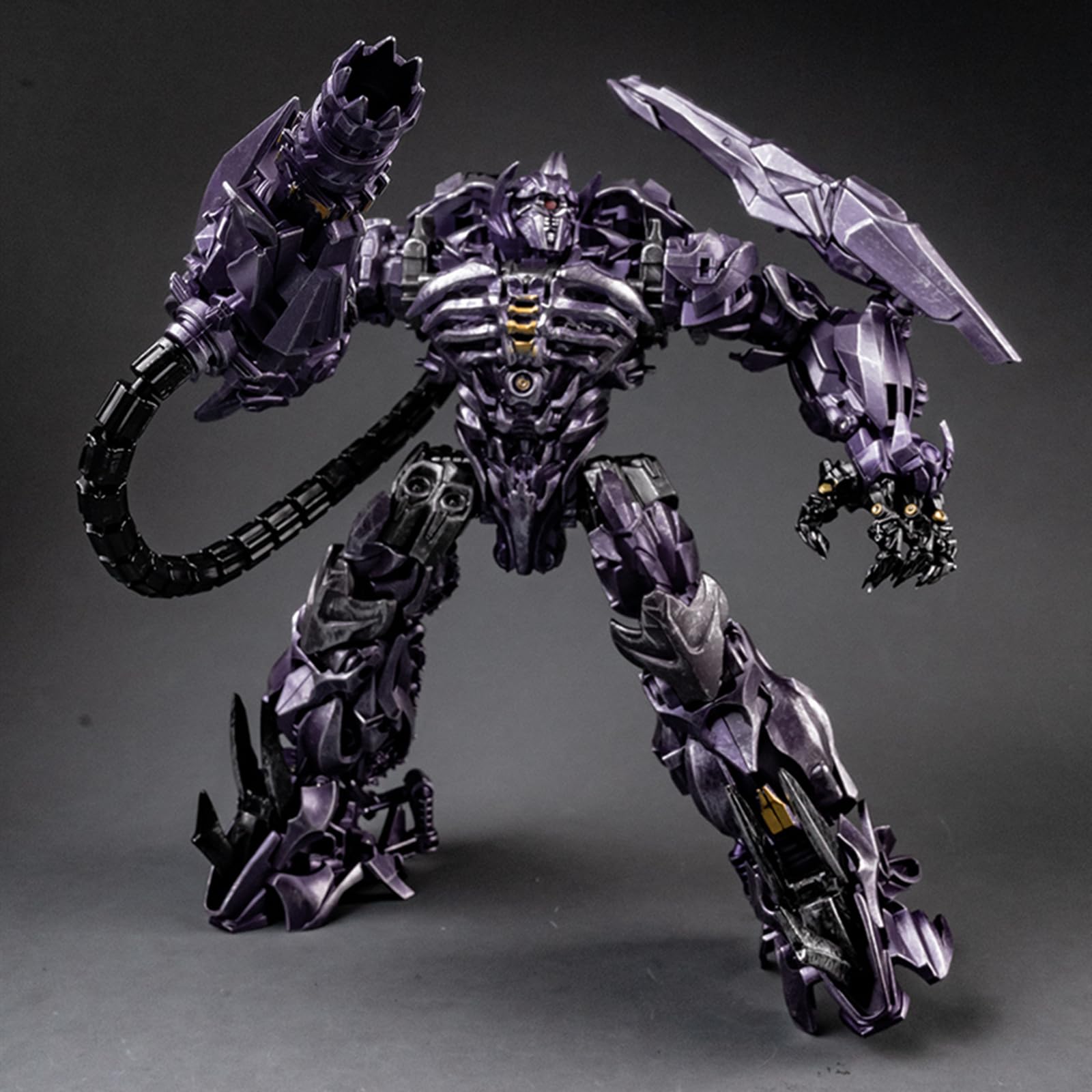 Xillzhe Deformation Robot Toy with accessories sparks creativity and hands-on play.