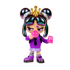 XOX Kweenie liquid fill figure shows dynamic internal motion
