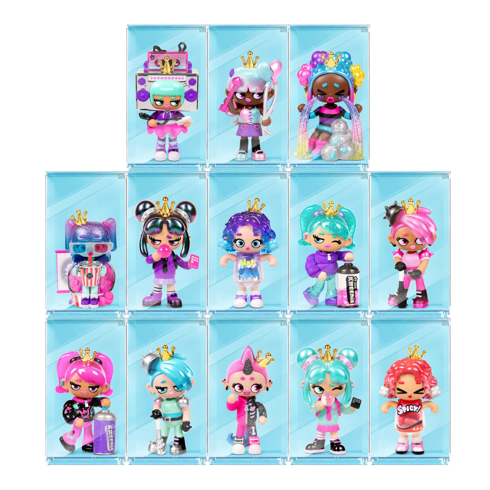 XOX Kweenie premium collector card with each figure