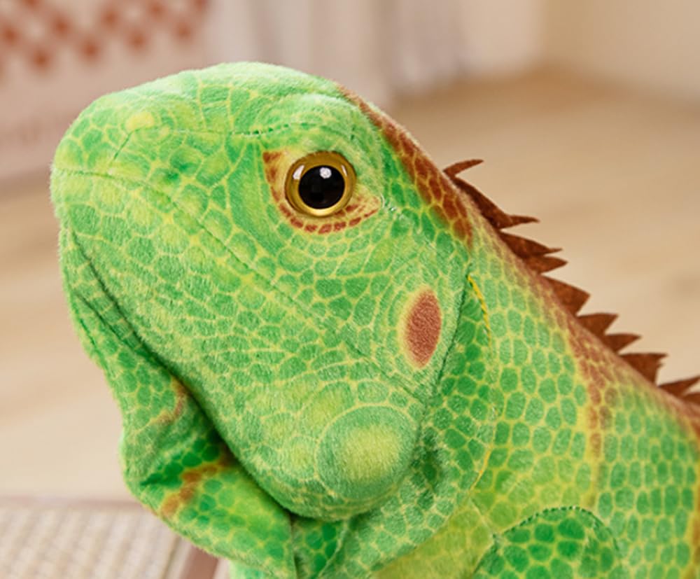 Xshelley green lizard plush three-dimensional claws add realism.