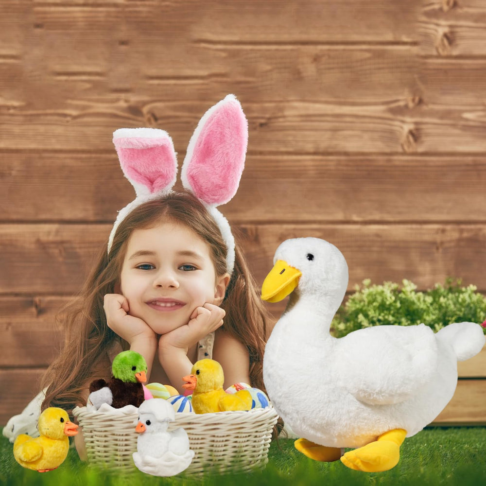 XYHQYB duck plush brightens party themes and classroom activities.