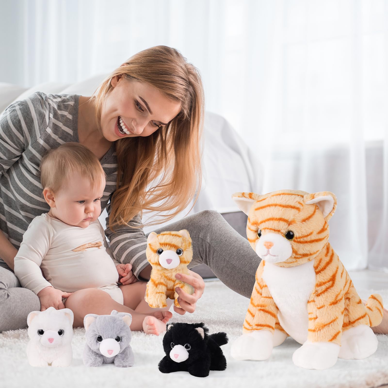 XYHQYB ready-to-ship packaging protects plush during transit.