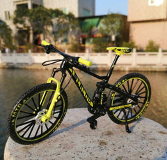 YEIBOBO alloy mini downhill bike toy close-up shows metal finish.