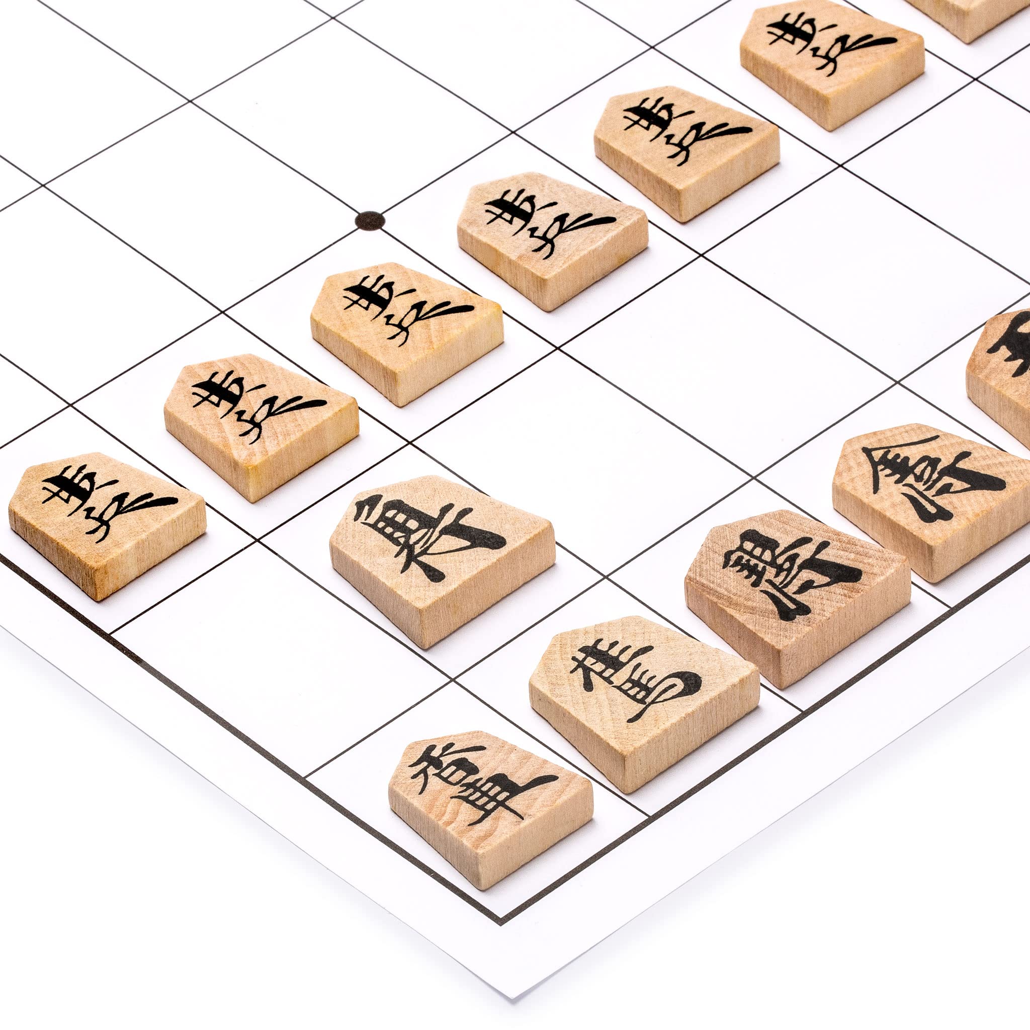 Yellow Mountain Imports paper shogiban provides an approachable starting setup for new players.