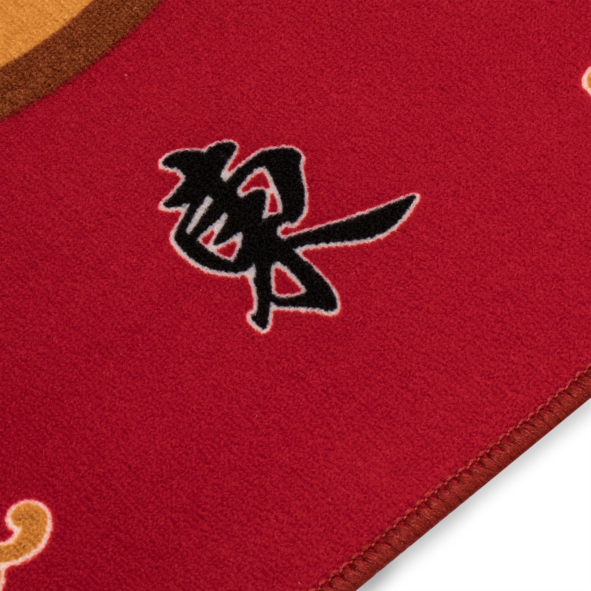 Yellow Mountain Imports table cover poker table with non-slip backing keeps chips in place.