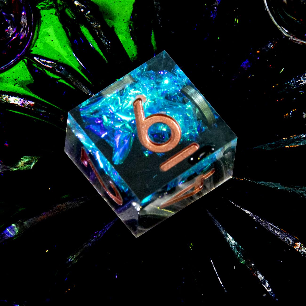 YEMEKO Sharp Edge DND dice set in-hand roll shows ergonomic hand feel.