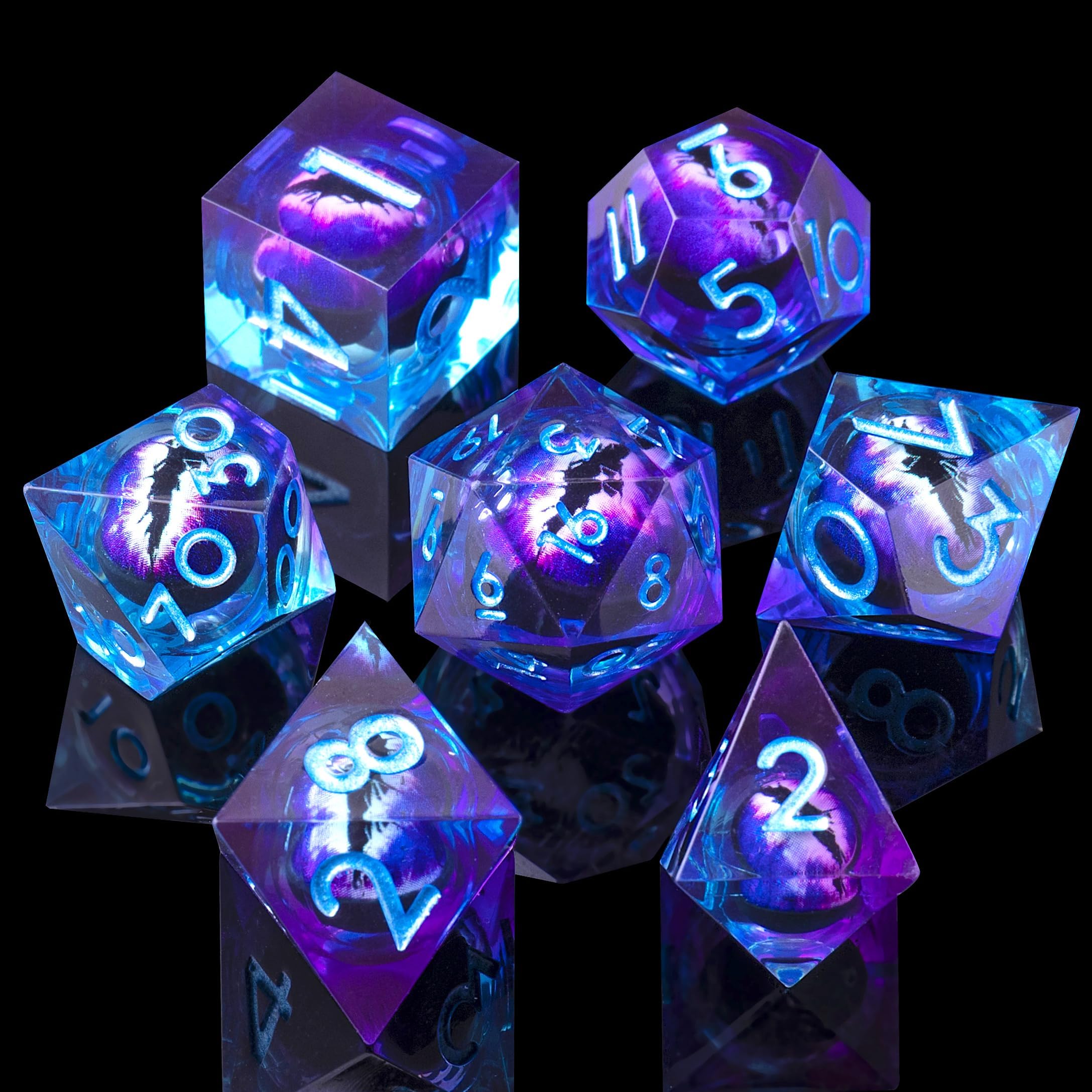 YEMEKO Beholder's Eye blue-purple dice with floating core, a vivid D&D display.