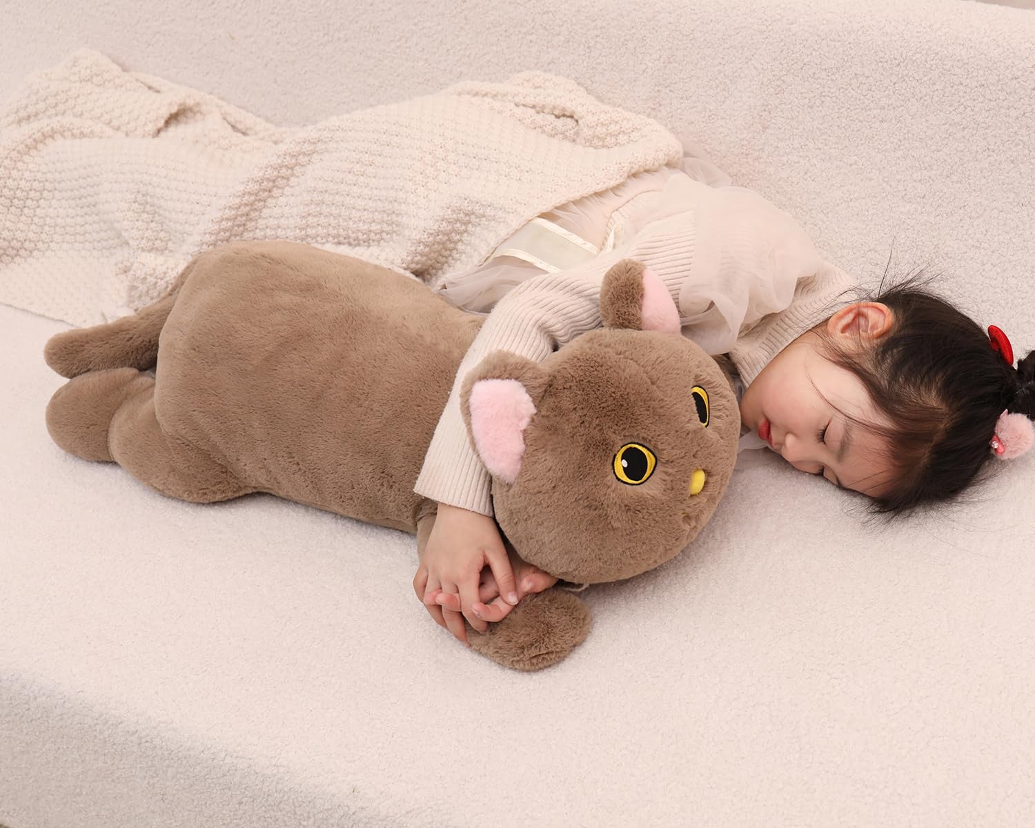 YESGIRL cat plush arrives vacuum-sealed and ready to recover after unboxing