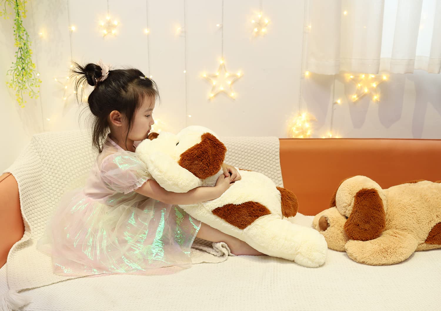 YESGIRL weighted plush detail emphasizes safety bead pouch design.