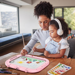 Close-up of safe PP material used in the Ylovetoys Easel