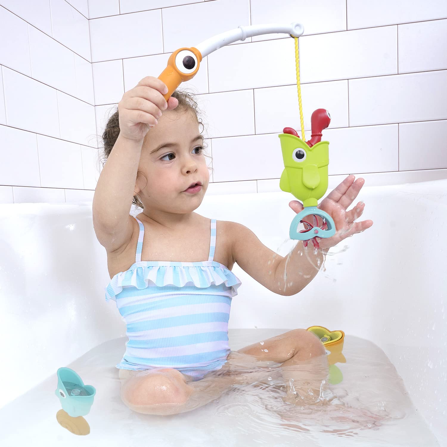 Yookidoo worm lure adds pretend fishing challenges during baths