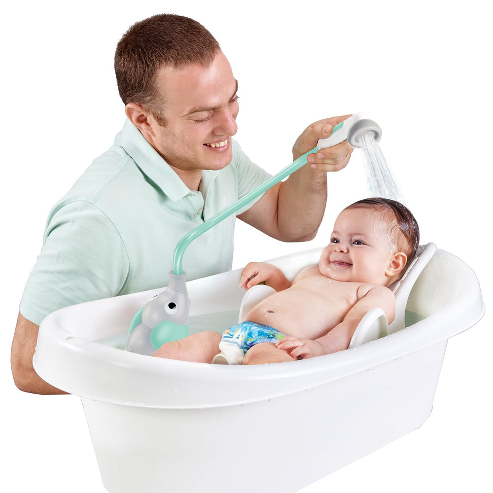 Yookidoo newborn bath time one-handed setup for safer bathing.