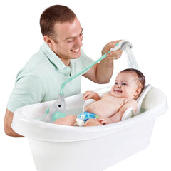 Yookidoo newborn bath time one-handed setup for safer bathing.