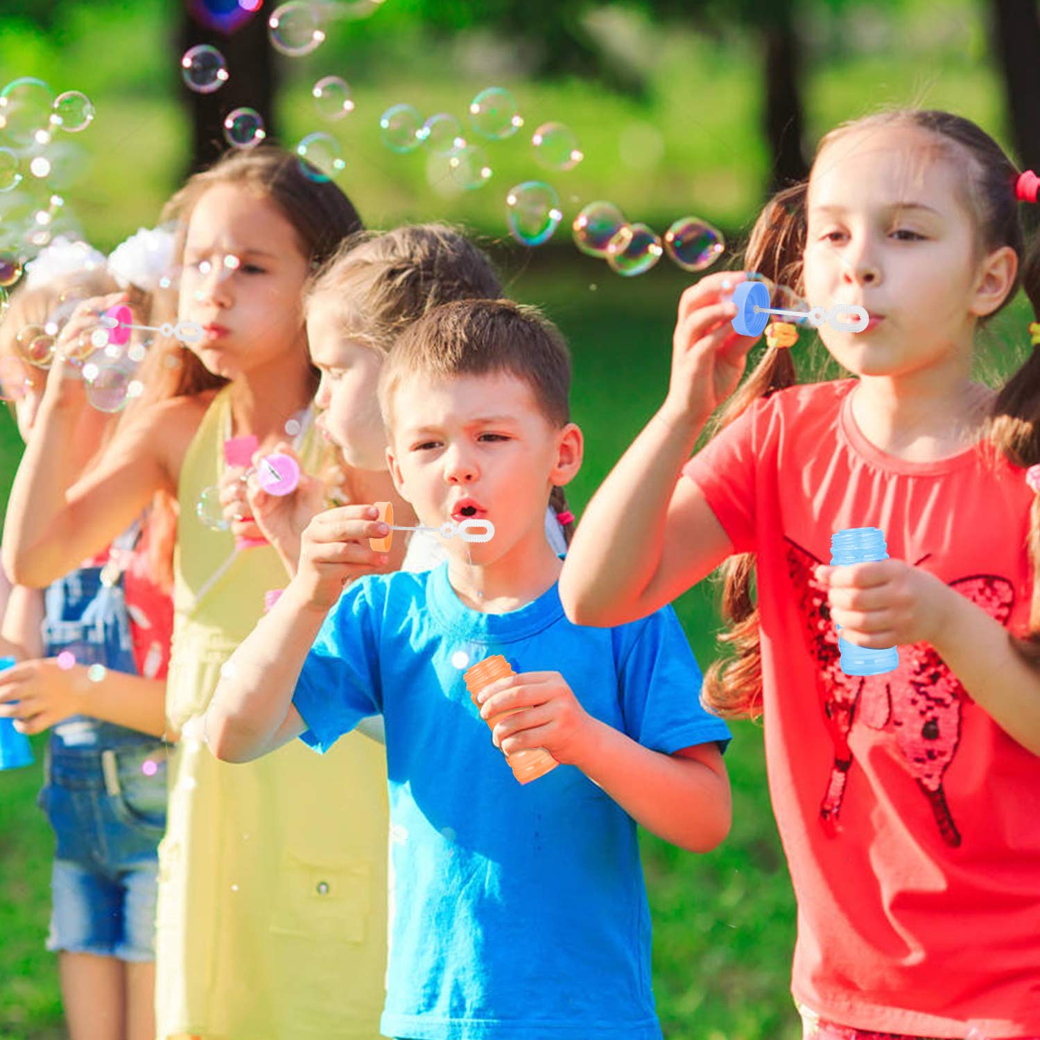 YouCute wedding bubbles provide kid-friendly entertainment during celebrations