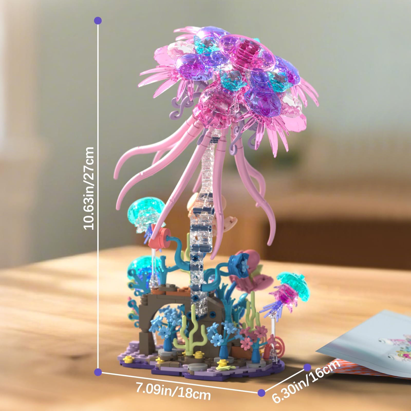 Youeefy Jellyfish Kit includes 526 pieces for creative building