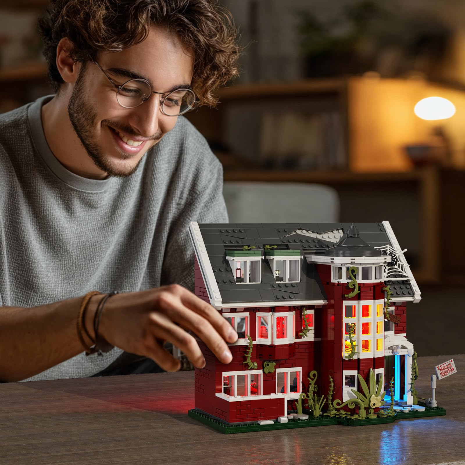 YOYBLOXY AHS Murder House compact shelf display with dimensions