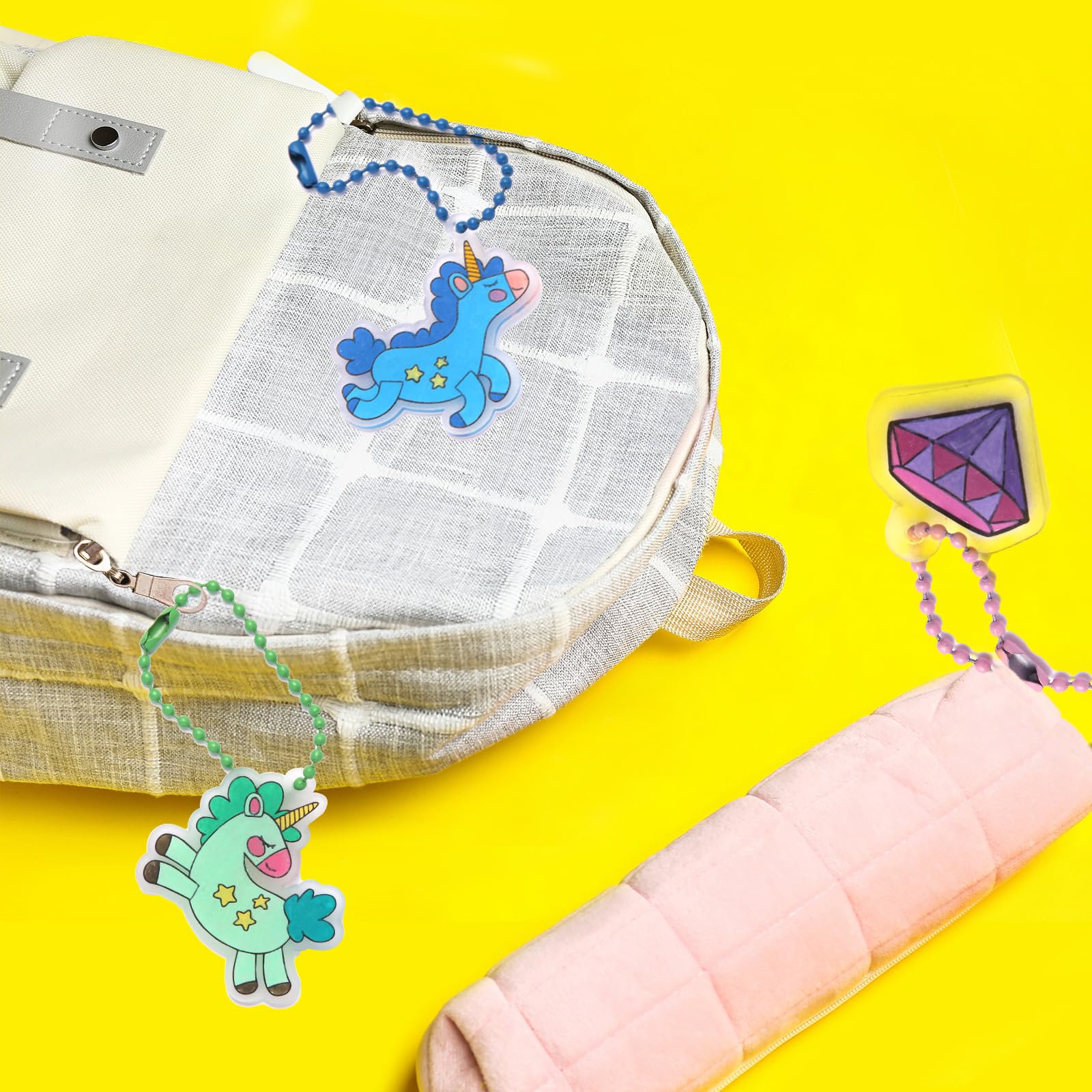 Yrinfay kid-friendly activity for birthdays and rainy days.