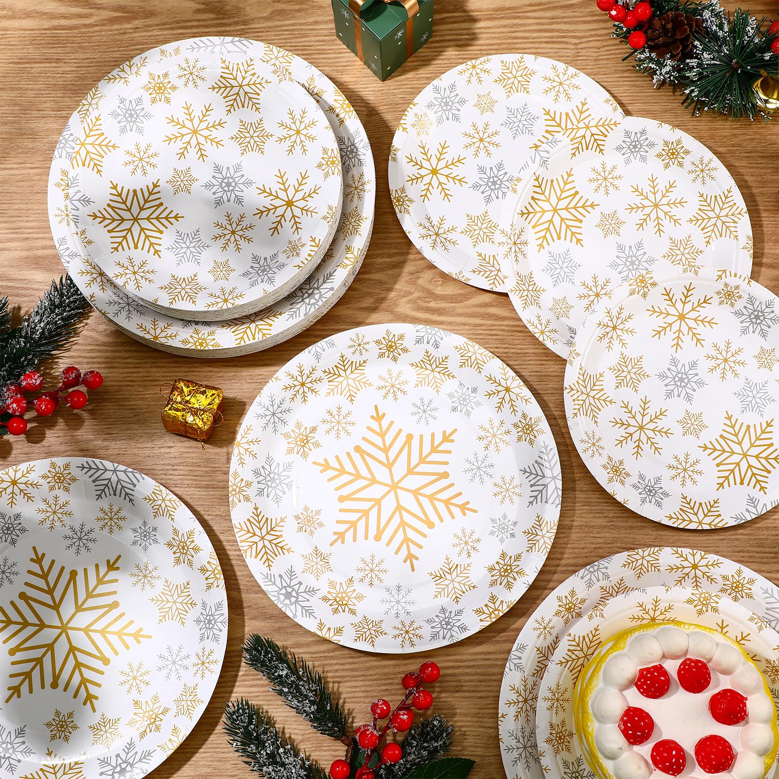 Yungyan 120pcs snowflake plates gold pack, ready for large gatherings