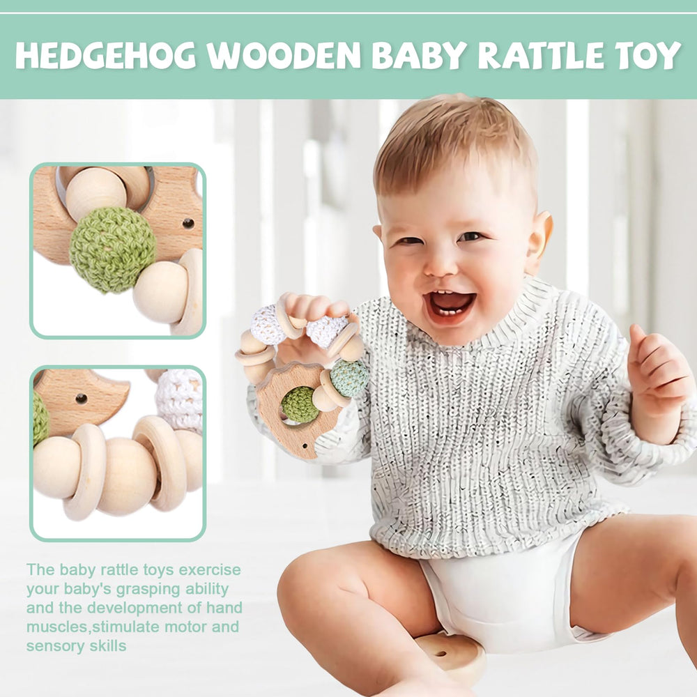YunHe XinQiao bear wooden rattle offers safe tactile exploration.