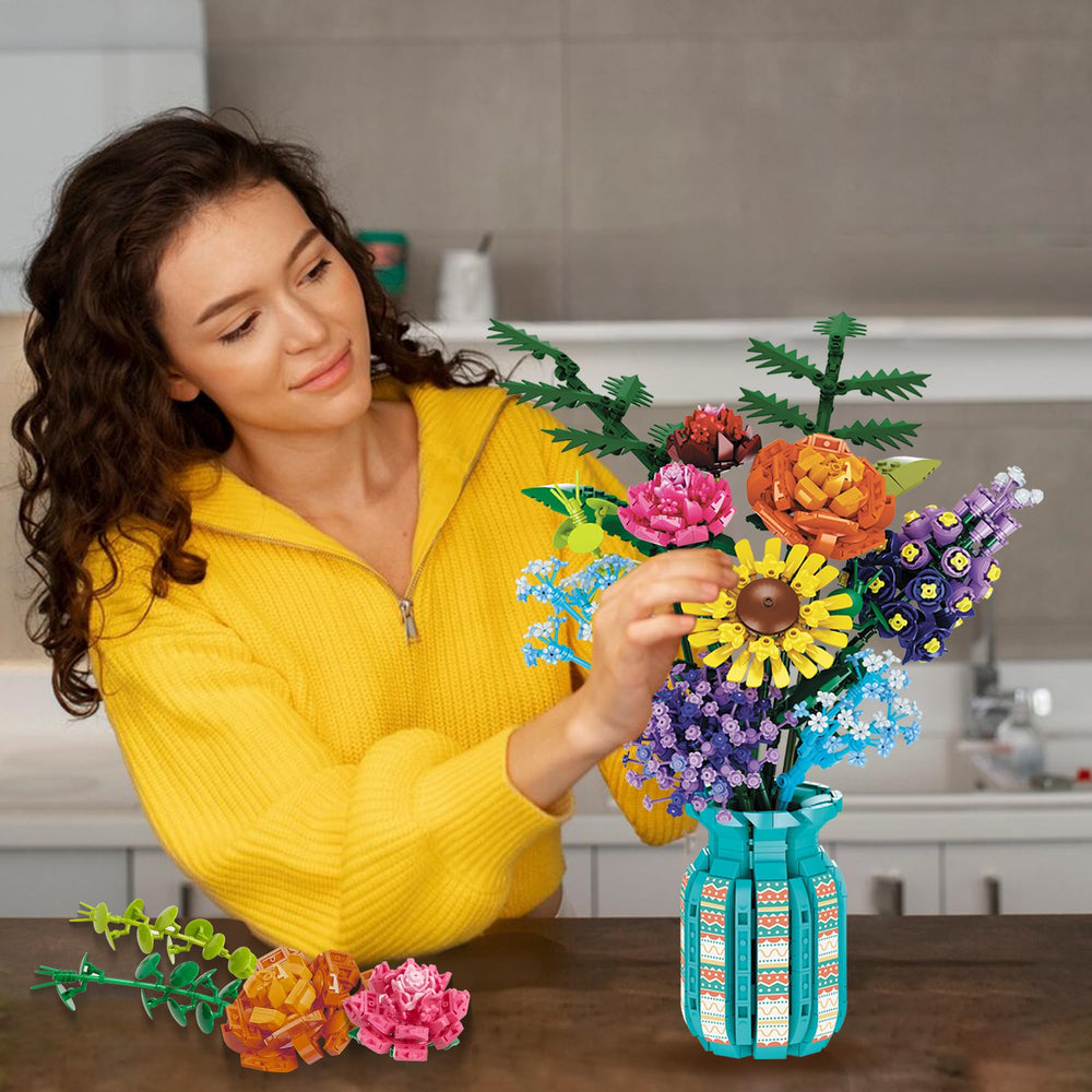 ZONECYTD green leaf accents enhance realistic greenery in decor.