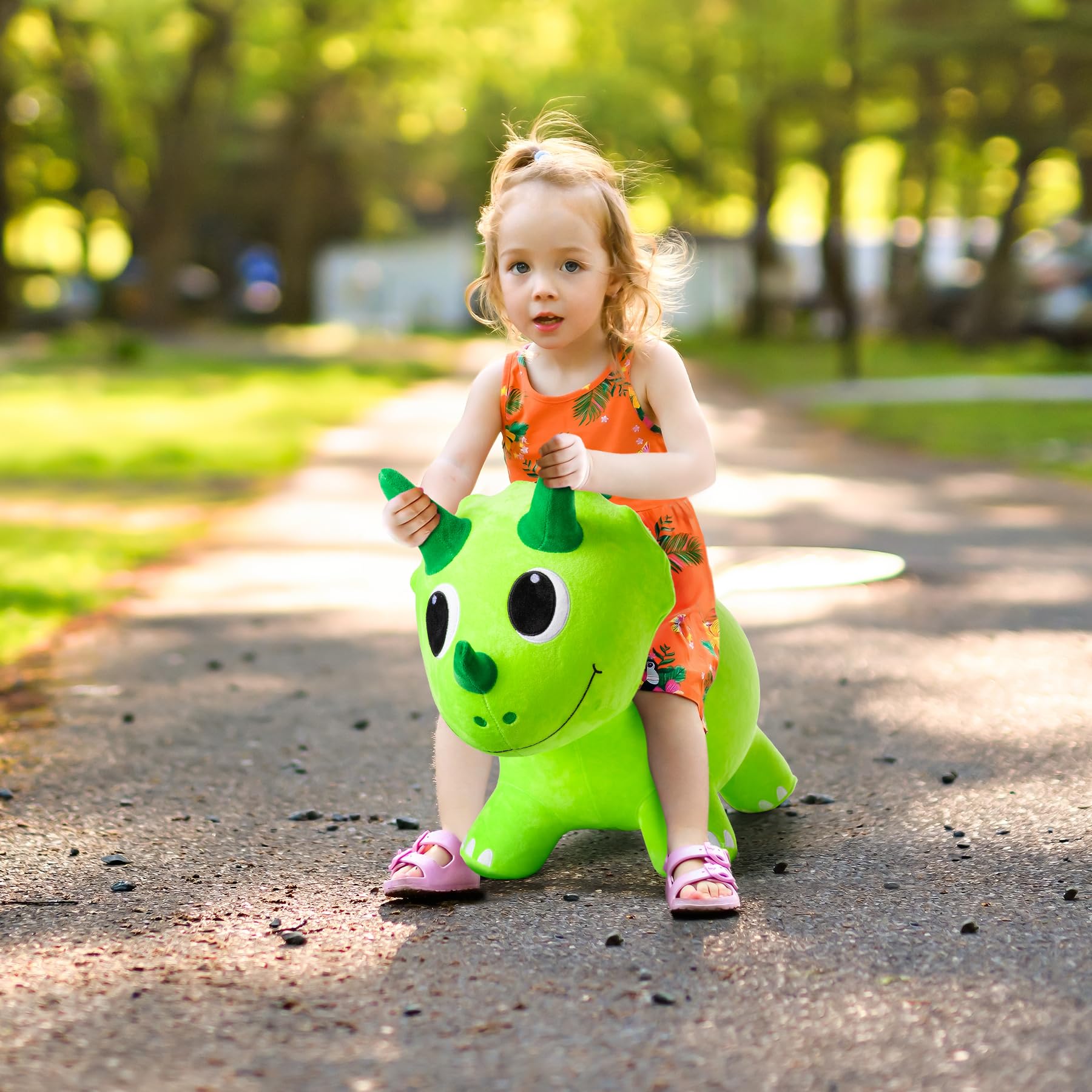 ZOOJOY dinosaur hopper emphasizes safe, stable grip horns for security
