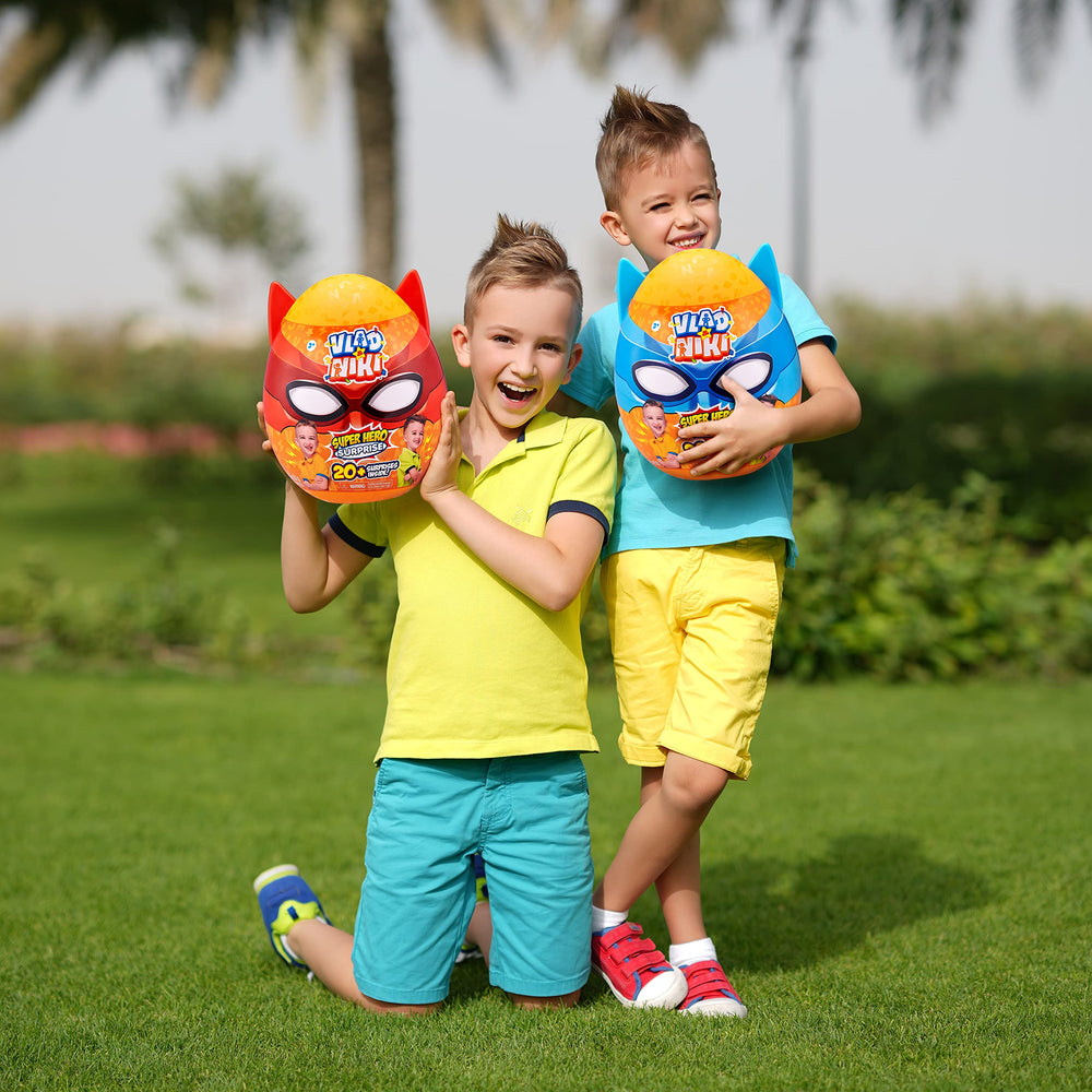 Easy-to-start packaging supports quick setup for extended pretend play